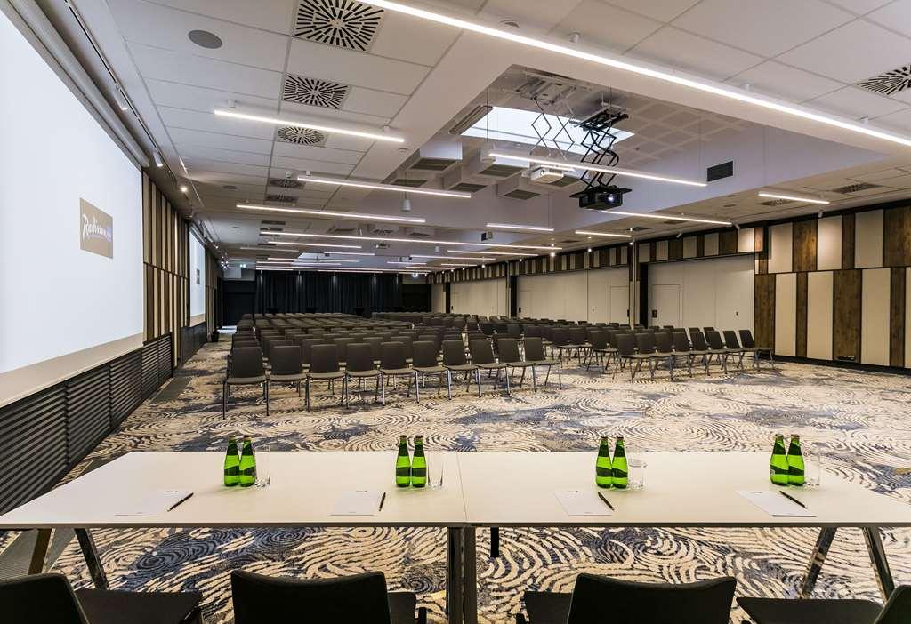 Radisson Blu Hotel. ソポト 設備 写真