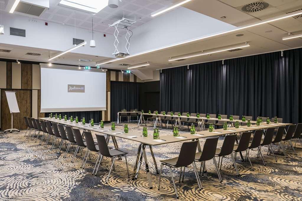 Radisson Blu Hotel. ソポト 設備 写真