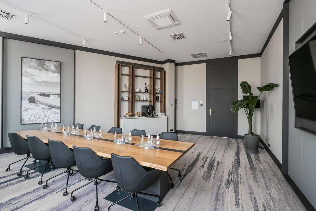 Radisson Blu Hotel. ソポト 設備 写真