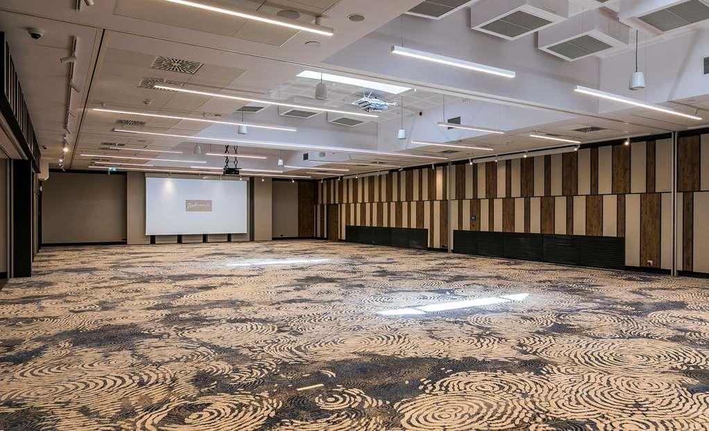 Radisson Blu Hotel. ソポト 設備 写真